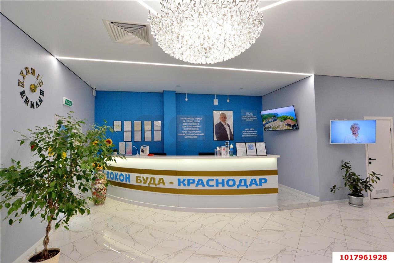 Фото №4: Отдельное здание <span class="whitespace-nowrap">593 м²</span>, <span class="whitespace-nowrap">1/3 эт.</span> - Краснодар, Западный внутригородской округ, мкр. Центральный, ул. Карасунская, 53/1