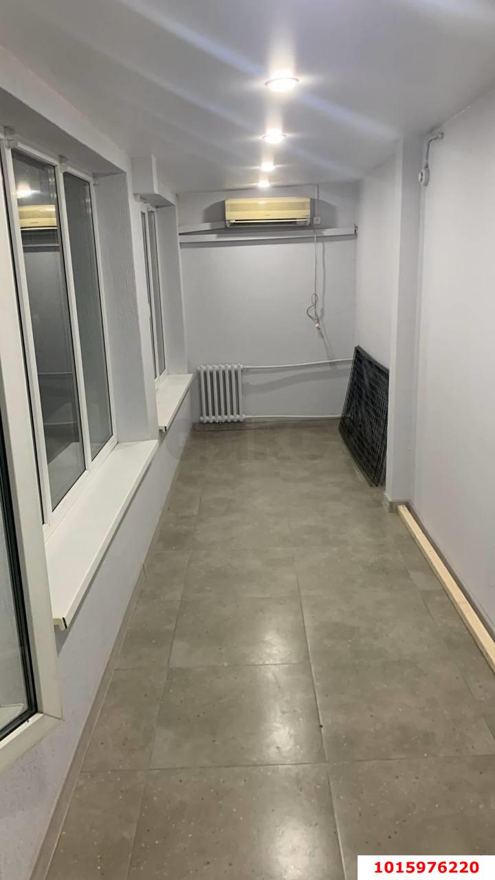 Фото №5: Торговое помещение <span class="whitespace-nowrap">73 м²</span>, <span class="whitespace-nowrap">1/5 эт.</span> - Краснодар, мкр. Центральный внутригородской округ, ул. Красная, 196