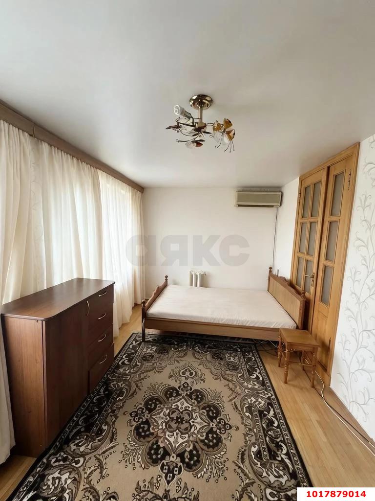 Фото №2: 2-комнатная квартира <span class="whitespace-nowrap">45 м²</span>, <span class="whitespace-nowrap">2/2 эт.</span> - Краснодар, Прикубанский внутригородской округ, мкр. 9-й километр, ул. Гастелло, 63