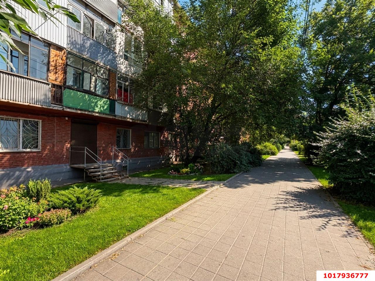 Фото №2: Торговое помещение <span class="whitespace-nowrap">45 м²</span>, <span class="whitespace-nowrap">1/5 эт.</span> - Краснодар, Прикубанский внутригородской округ, Круглик, мкр. Школьный, ул. Школьная, 13