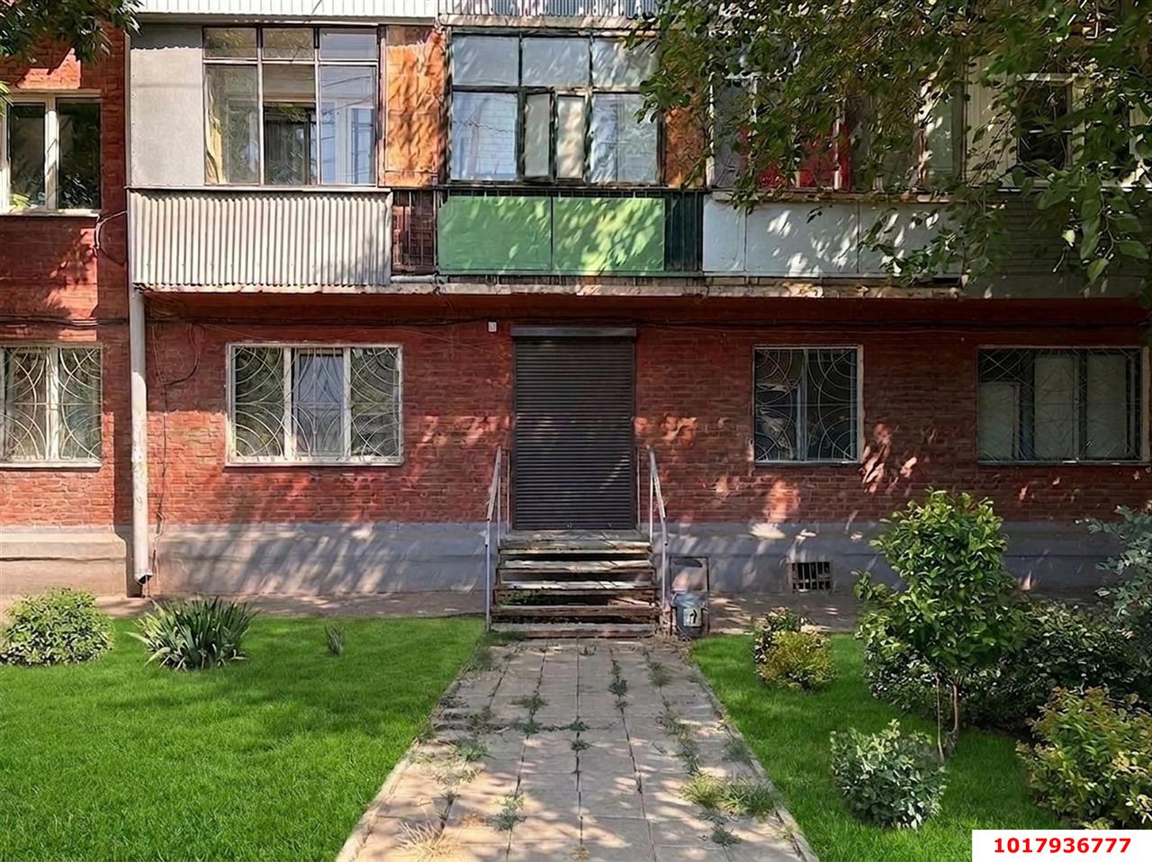 Фото №1: Торговое помещение <span class="whitespace-nowrap">45 м²</span>, <span class="whitespace-nowrap">1/5 эт.</span> - Краснодар, Прикубанский внутригородской округ, Круглик, мкр. Школьный, ул. Школьная, 13