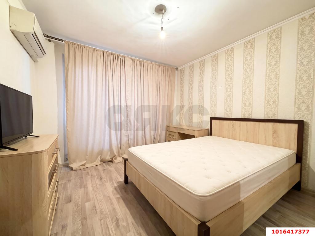 Фото №2: 3-комнатная квартира <span class="whitespace-nowrap">78 м²</span>, <span class="whitespace-nowrap">15/16 эт.</span> - Краснодар, Прикубанский внутригородской округ, мкр. Восточно-Кругликовский, ул. Черкасская, 60/1