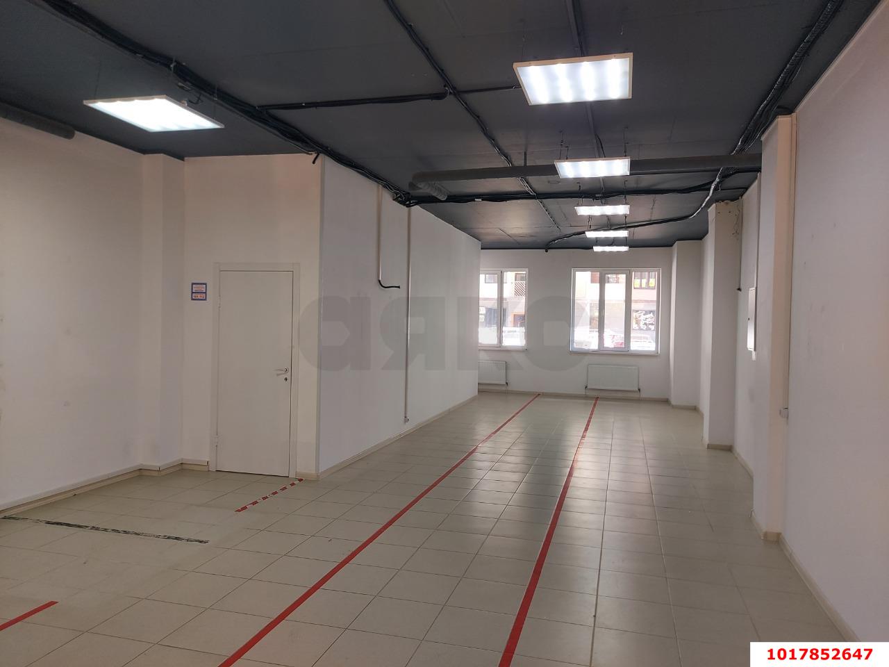 Фото №3: Торговое помещение <span class="whitespace-nowrap">84 м²</span>, <span class="whitespace-nowrap">1/17 эт.</span> - Краснодар, Карасунский внутригородской округ, Черёмушки, мкр. ЖК Привилегия, ул. Селезнёва, 4/15к1
