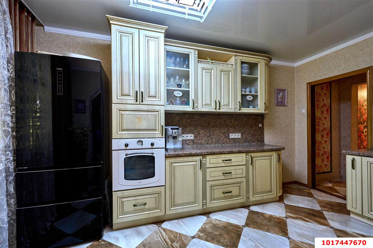 Фото №11: Дом <span class="whitespace-nowrap">124 м²</span> <span class="whitespace-nowrap">+ 1.1 сот.</span>, <span class="whitespace-nowrap">2 эт.</span> - Краснодар, Прикубанский внутригородской округ, Калинино, мкр. Завод Радиоизмерительных Приборов, ул. Тюльпанная