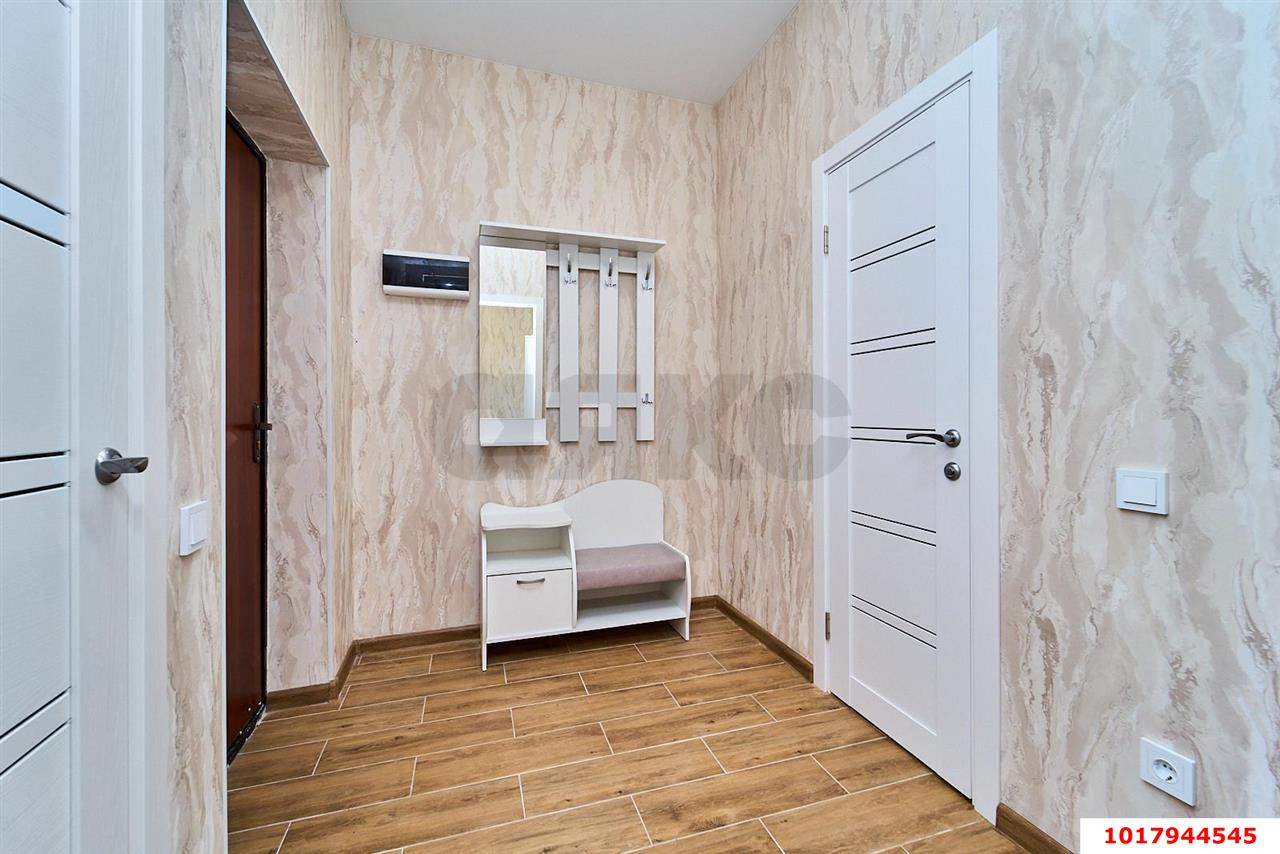 Фото №7: 1-комнатная квартира <span class="whitespace-nowrap">30 м²</span>, <span class="whitespace-nowrap">20/22 эт.</span> - Краснодар, Прикубанский внутригородской округ, мкр. ЖК Красная Площадь, ул. Конгрессная, 19/3