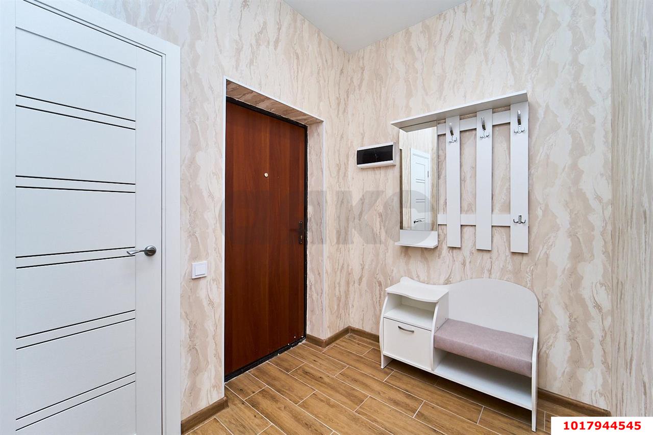 Фото №10: 1-комнатная квартира <span class="whitespace-nowrap">30 м²</span>, <span class="whitespace-nowrap">20/22 эт.</span> - Краснодар, Прикубанский внутригородской округ, мкр. ЖК Красная Площадь, ул. Конгрессная, 19/3