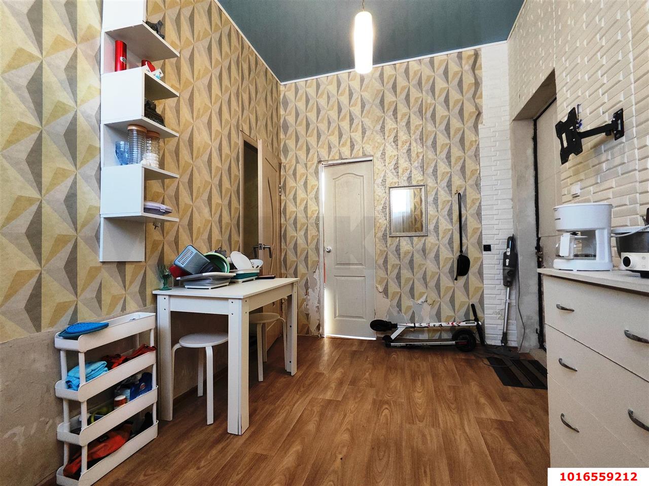 Фото №7: 1-комнатная квартира <span class="whitespace-nowrap">24 м²</span>, <span class="whitespace-nowrap">4/4 эт.</span> - Российский, мкр. Прикубанский внутригородской округ, ул. Куликова Поля, 33