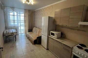 Фото №1: 1-комнатная квартира <span class="whitespace-nowrap">45 м²</span>, <span class="whitespace-nowrap">3/3 эт.</span> - Краснодар, мкр. жилой комплекс Новая Португалия, ул. Лиссабонская, 109к25