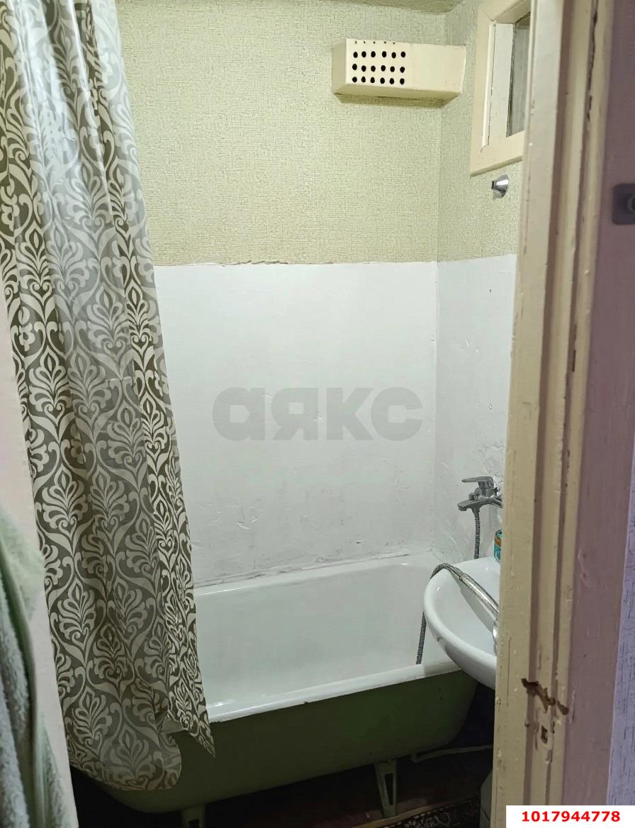 Фото №6: 1-комнатная квартира <span class="whitespace-nowrap">36 м²</span>, <span class="whitespace-nowrap">4/5 эт.</span> - Белозёрный, мкр. Прикубанский внутригородской округ, 7
