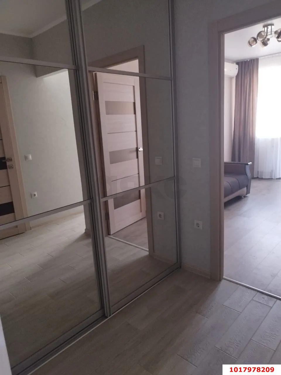 Фото №3: 1-комнатная квартира <span class="whitespace-nowrap">35 м²</span>, <span class="whitespace-nowrap">18/24 эт.</span> - Краснодар, Карасунский внутригородской округ, жилой комплекс Гарантия, мкр. Камвольно-суконный Комбинат, ул. Дежнёва, 29/3