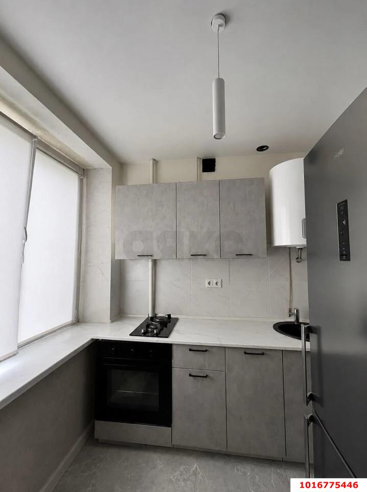 Фото №3: 2-комнатная квартира <span class="whitespace-nowrap">41 м²</span>, <span class="whitespace-nowrap">2/4 эт.</span> - Краснодар, Карасунский внутригородской округ, ж/м Пашковский, ул. Орджоникидзе, 1