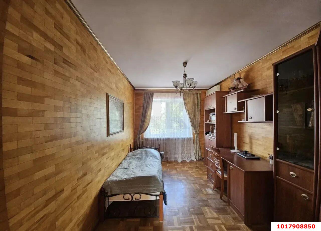 Фото №10: Дом <span class="whitespace-nowrap">180 м²</span> <span class="whitespace-nowrap">+ 3 сот.</span>, <span class="whitespace-nowrap">2 эт.</span> - Краснодар, Карасунский внутригородской округ, мкр. Хлопчато-бумажный Комбинат, пр-д 1-й  Васнецова, 1
