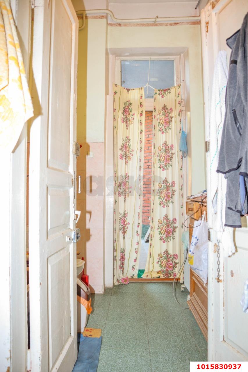 Фото №6: 2-комнатная квартира <span class="whitespace-nowrap">39 м²</span>, <span class="whitespace-nowrap">1/1 эт.</span> - Краснодар, Западный внутригородской округ, мкр. Центральный, ул. имени Максима Горького, 57