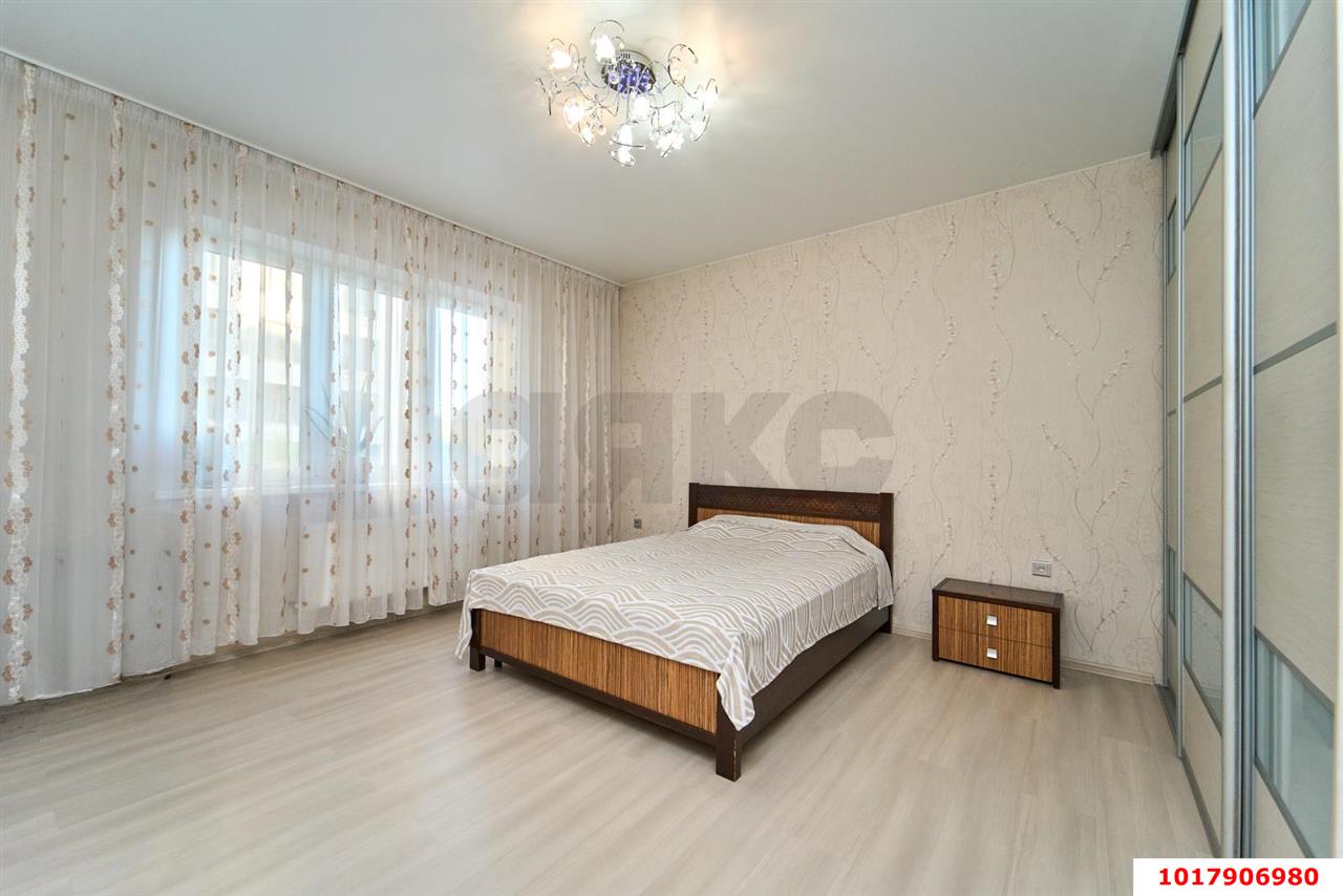 Фото №6: 2-комнатная квартира <span class="whitespace-nowrap">84 м²</span>, <span class="whitespace-nowrap">2/19 эт.</span> - Краснодар, Западный внутригородской округ, мкр. Горгаз, ул. Николая Кондратенко, 6к1