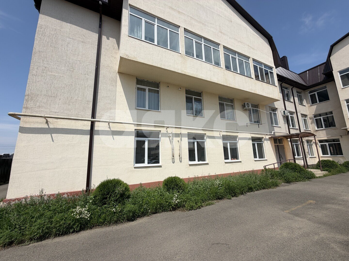Фото №3: 1-комнатная квартира <span class="whitespace-nowrap">45 м²</span>, <span class="whitespace-nowrap">3/3 эт.</span> - Кореновск, ул. Сергиевская, 2