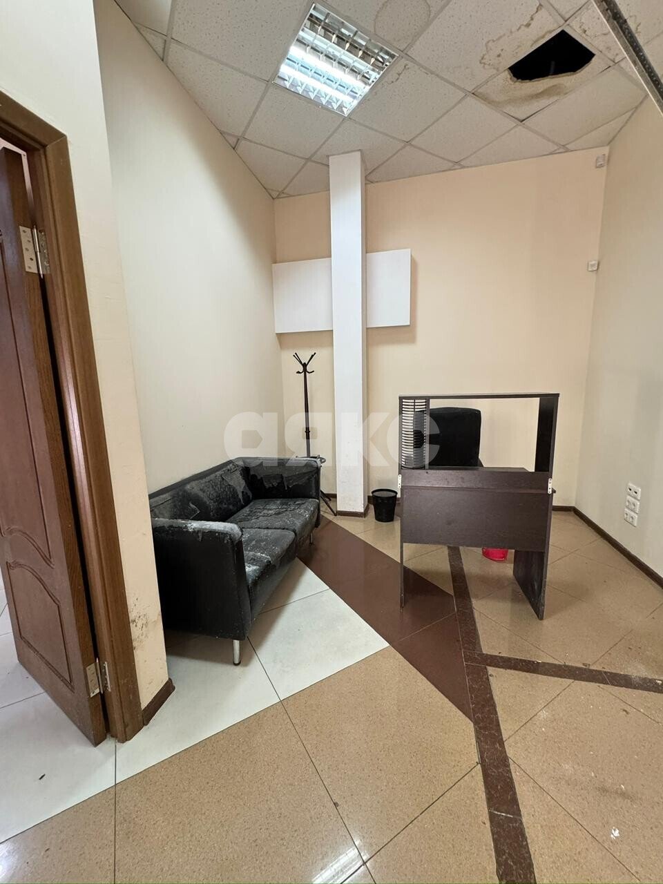 Фото №3: Коммерция <span class="whitespace-nowrap">71 м²</span>, <span class="whitespace-nowrap">1/3 эт.</span> - Туапсе, ул. Октябрьской Революции, 7
