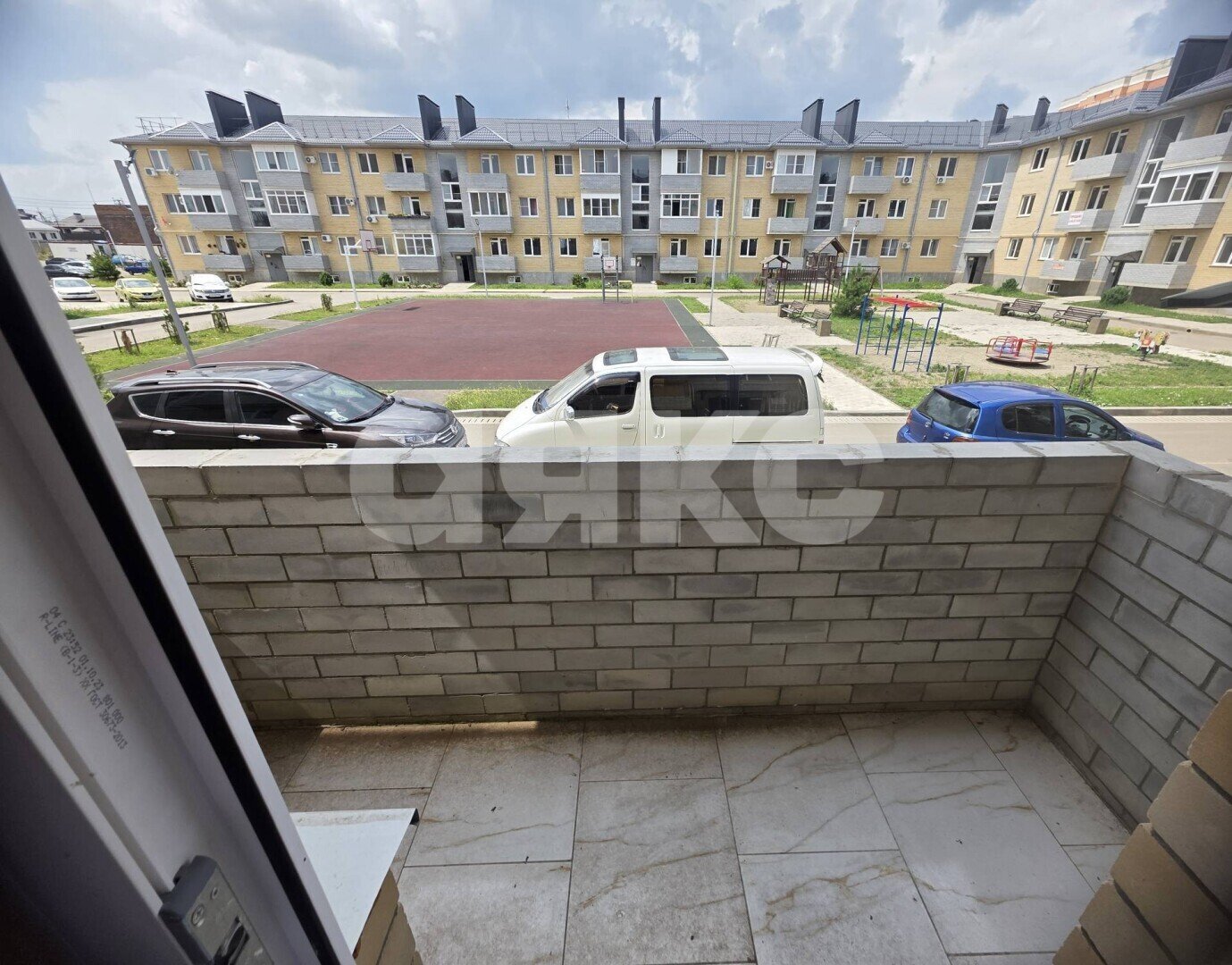 Фото №4: 2-комнатная квартира <span class="whitespace-nowrap">59 м²</span>, <span class="whitespace-nowrap">1/3 эт.</span> - Кореновск, мкр. 10-й, ул. Таманская, 3к2