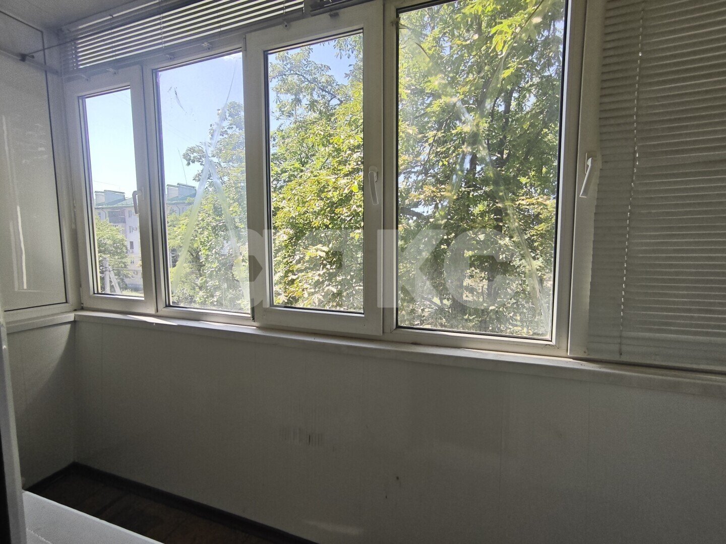 Фото №10: 2-комнатная квартира <span class="whitespace-nowrap">41 м²</span>, <span class="whitespace-nowrap">3/5 эт.</span> - Мариуполь, р. Ильичёвский, пр-кт Металлургов, 172
