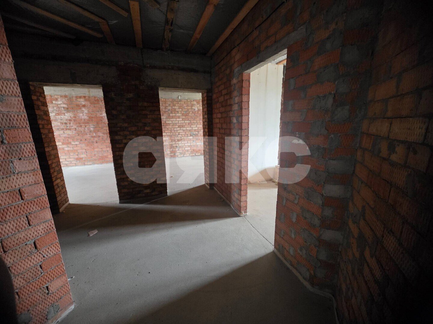 Фото №5: 2-комнатная квартира <span class="whitespace-nowrap">80 м²</span>, <span class="whitespace-nowrap">3/3 эт.</span> - Кореновск, мкр. 10-й, ул. Таманская, 3к2