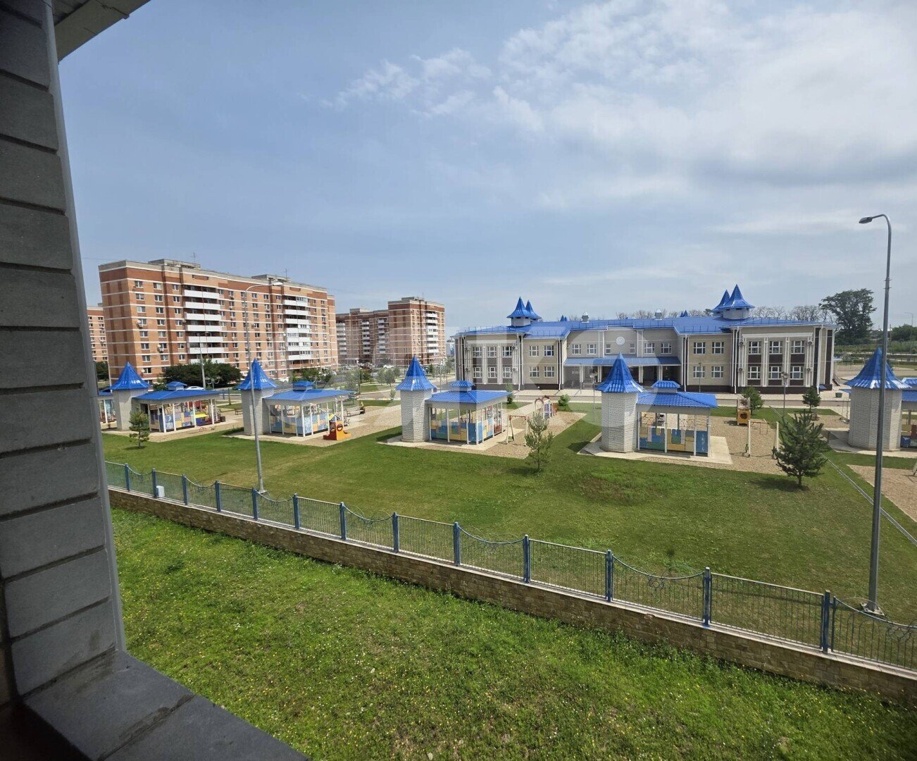 Фото №2: 2-комнатная квартира <span class="whitespace-nowrap">80 м²</span>, <span class="whitespace-nowrap">3/3 эт.</span> - Кореновск, мкр. 10-й, ул. Таманская, 3к2