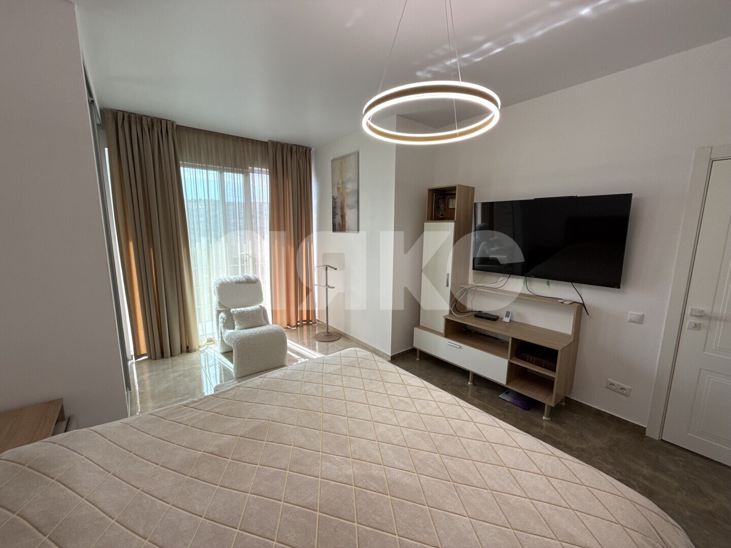 Фото №5: Дом <span class="whitespace-nowrap">212 м²</span> <span class="whitespace-nowrap">+ 7 сот.</span>, <span class="whitespace-nowrap">2 эт.</span> - СТ Светлячок, 21