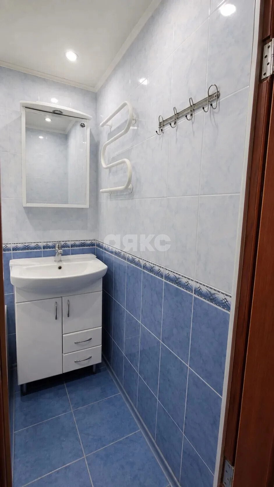 Фото №11: 2-комнатная квартира <span class="whitespace-nowrap">45 м²</span>, <span class="whitespace-nowrap">9/9 эт.</span> - Мариуполь, р. Ильичёвский, ул. Курчатова, 37