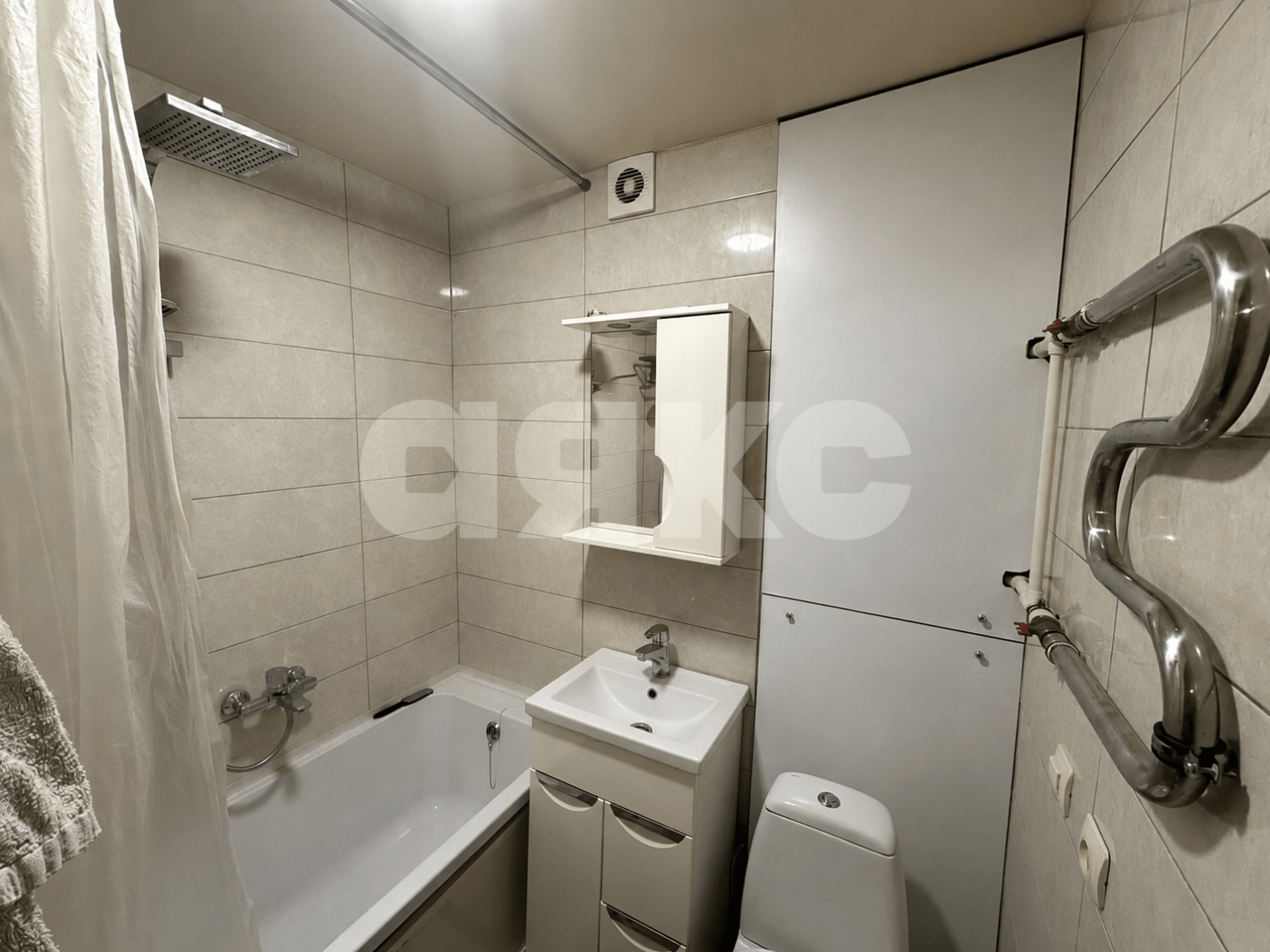 Фото №6: 2-комнатная квартира <span class="whitespace-nowrap">42 м²</span>, <span class="whitespace-nowrap">2/5 эт.</span> - Мариуполь, р. Приморский, пр-кт Строителей, 50/18