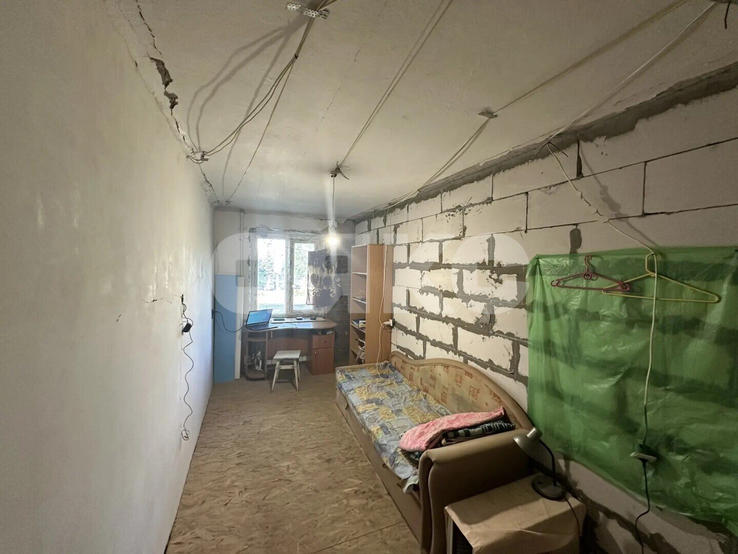 Фото №3: 2-комнатная квартира <span class="whitespace-nowrap">42 м²</span>, <span class="whitespace-nowrap">2/5 эт.</span> - Мариуполь, р. Приморский, пр-кт Строителей, 50/18