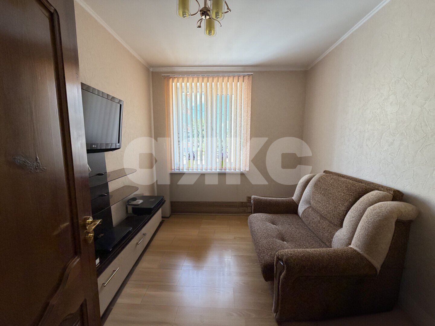 Фото №2: 2-комнатная квартира <span class="whitespace-nowrap">52 м²</span>, <span class="whitespace-nowrap">1/2 эт.</span> - Кореновск, мкр. 2-й квартал, ул. Ленина, 116