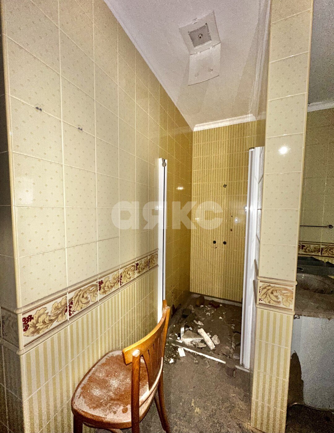 Фото №6: 3-комнатная квартира <span class="whitespace-nowrap">203 м²</span>, <span class="whitespace-nowrap">5/10 эт.</span> - Мариуполь, р. Жовтневый, пр-кт Строителей, 110