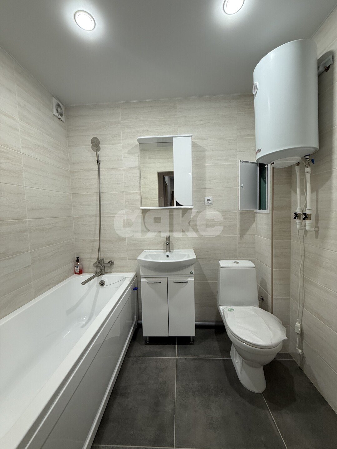 Фото №9: 3-комнатная квартира <span class="whitespace-nowrap">57 м²</span>, <span class="whitespace-nowrap">5/9 эт.</span> - Мариуполь, Левобережный, мкр. Азовский, пр-кт Победы, 112