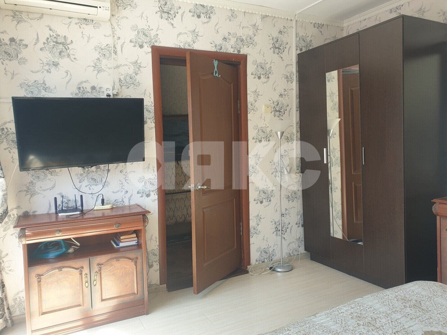 Фото №3: Дом <span class="whitespace-nowrap">55 м²</span> <span class="whitespace-nowrap">+ 2 сот.</span>, <span class="whitespace-nowrap">3 эт.</span> - Анапа, ул. Крымская, 57