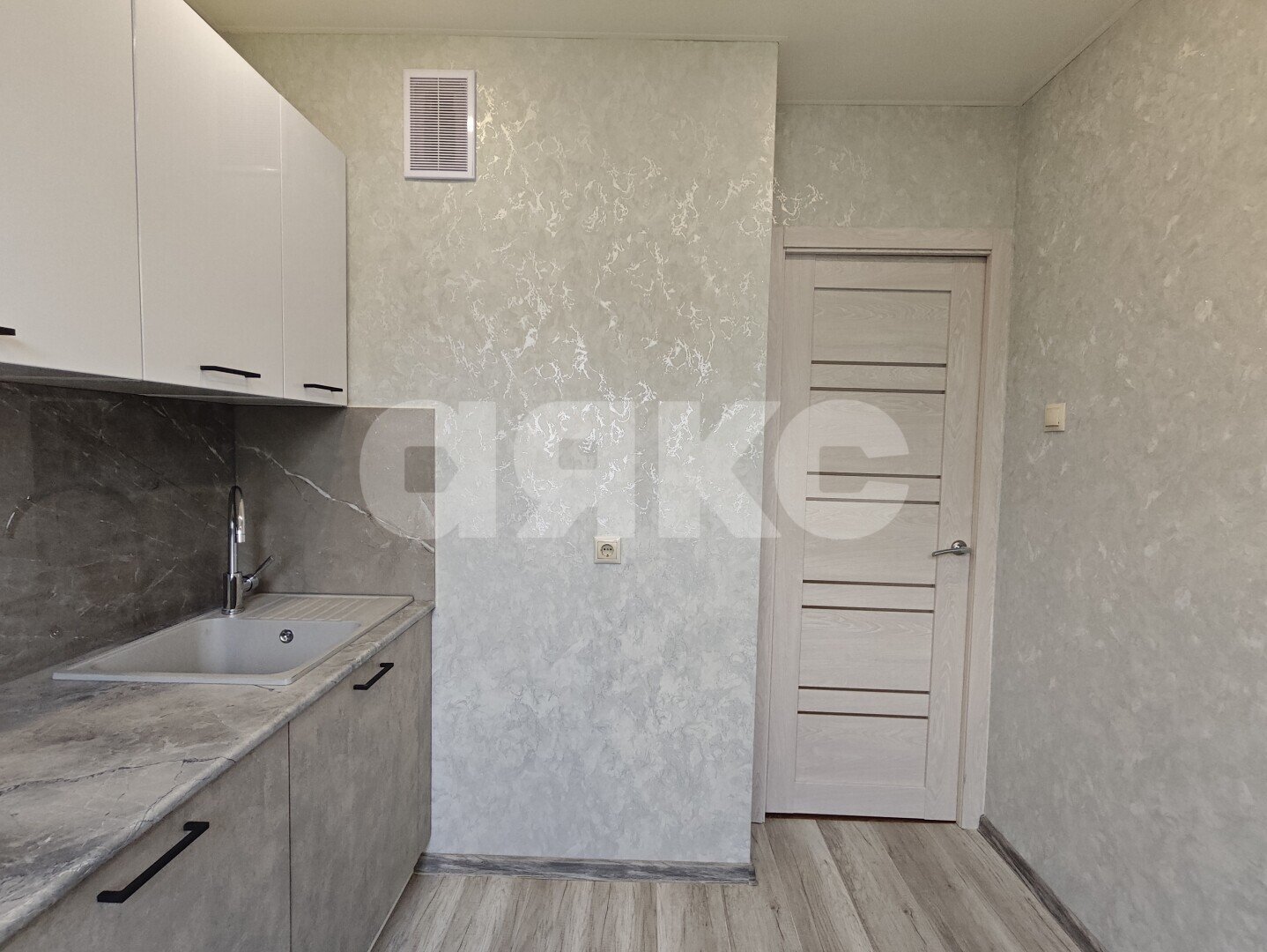 Фото №3: 2-комнатная квартира <span class="whitespace-nowrap">45 м²</span>, <span class="whitespace-nowrap">4/4 эт.</span> - Раменское, Центральный, мкр. Заводской, ул. Коминтерна, 11А