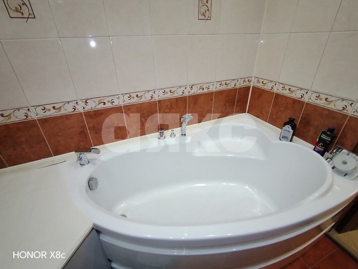 Фото №10: 3-комнатная квартира <span class="whitespace-nowrap">93 м²</span>, <span class="whitespace-nowrap">3/10 эт.</span> - Волгоград, р. Центральный, ул. Глазкова, 23