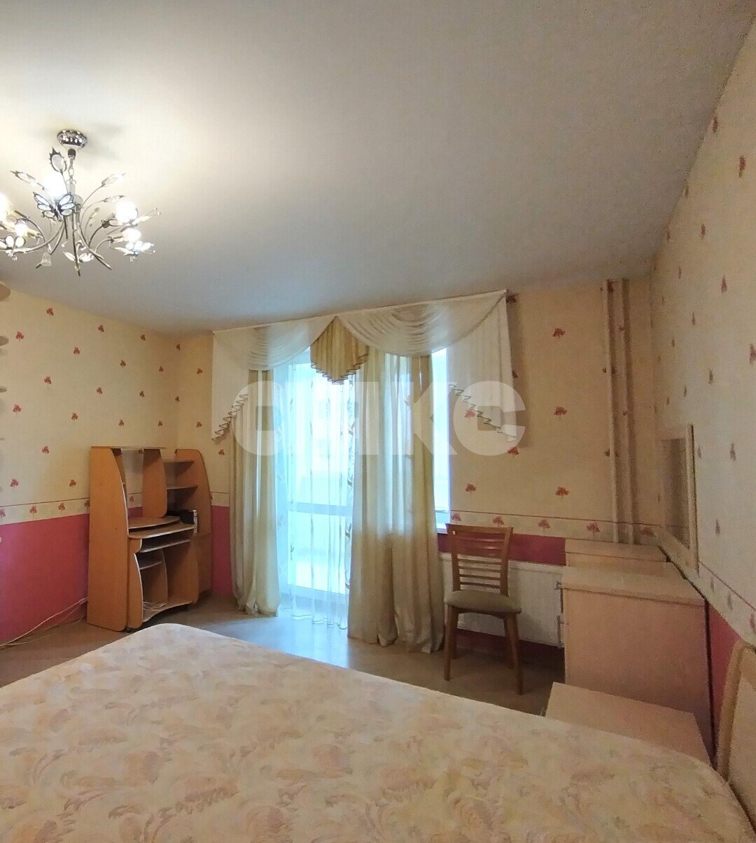 Фото №3: 3-комнатная квартира <span class="whitespace-nowrap">93 м²</span>, <span class="whitespace-nowrap">3/10 эт.</span> - Волгоград, р. Центральный, ул. Глазкова, 23