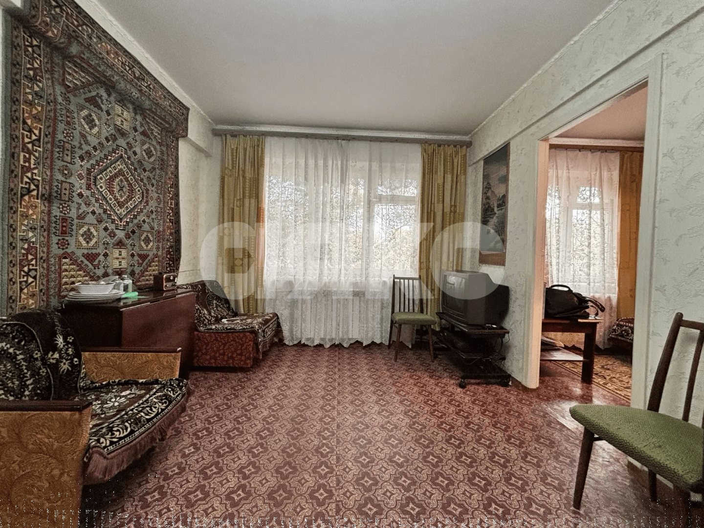 Фото №1: 2-комнатная квартира <span class="whitespace-nowrap">44 м²</span>, <span class="whitespace-nowrap">1/5 эт.</span> - Волгоград, Кировский, мкр. Развилка, ул. Кирова