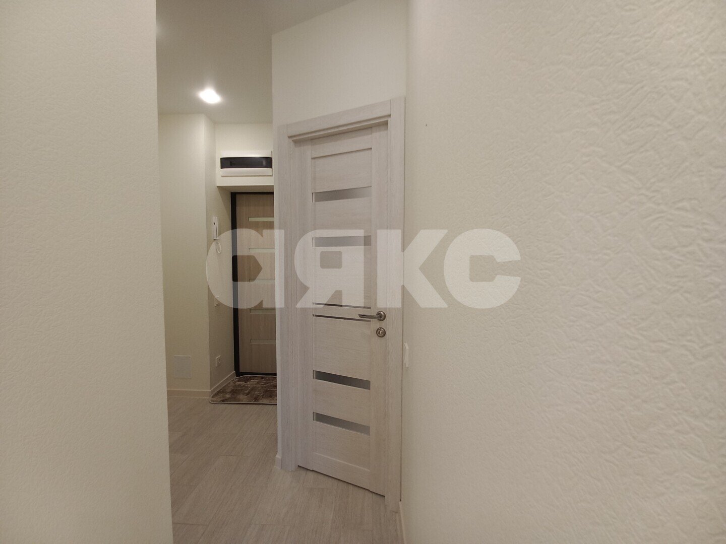 Фото №10: 1-комнатная квартира <span class="whitespace-nowrap">31 м²</span>, <span class="whitespace-nowrap">4/16 эт.</span> - Волгоград, Краснооктябрьский, мкр. ЖК Акварель, ул. Новоремесленная, 13