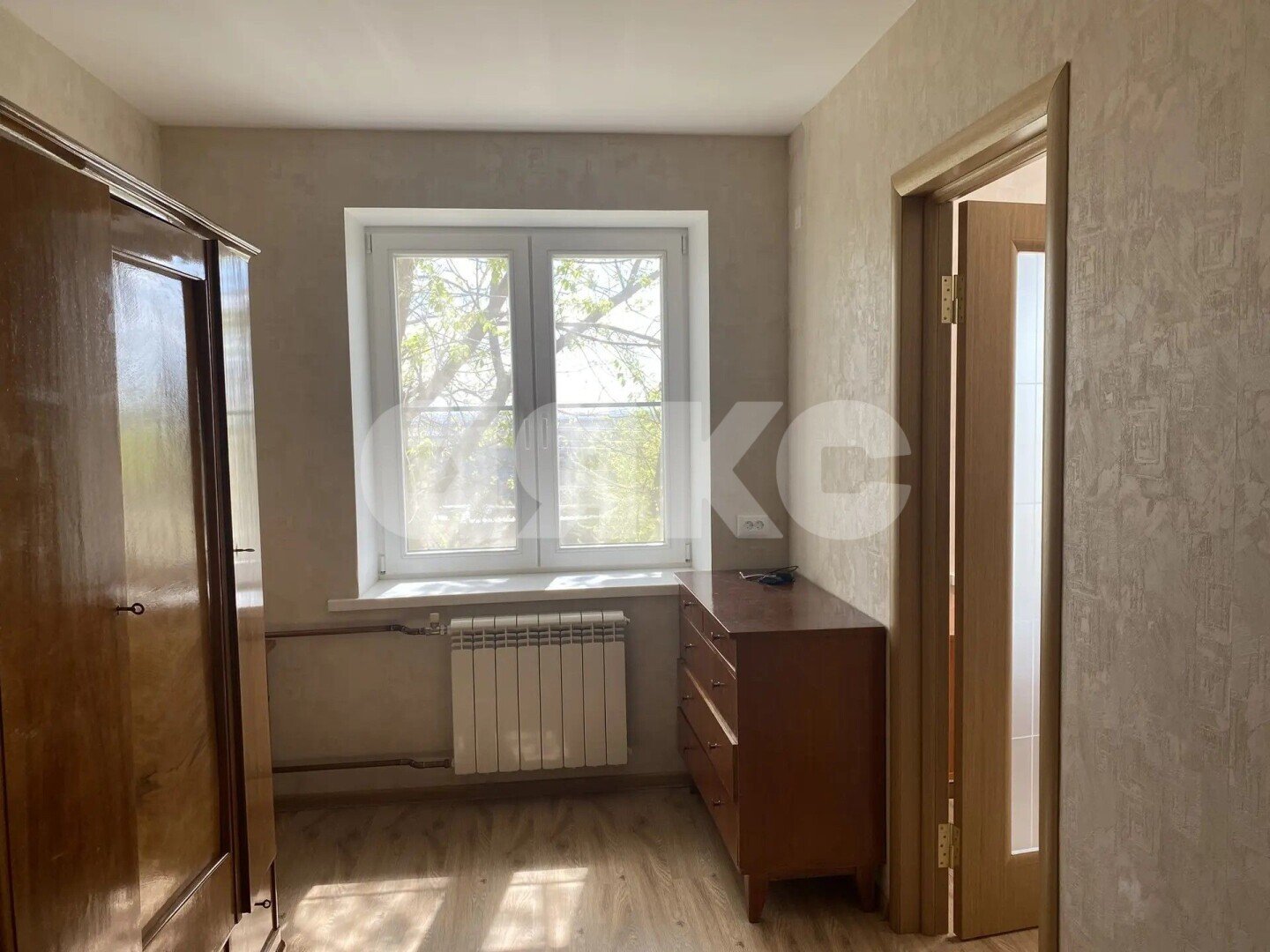 Фото №2: 3-комнатная квартира <span class="whitespace-nowrap">58 м²</span>, <span class="whitespace-nowrap">2/5 эт.</span> - Волгоград, Центральный, мкр. 102-й, ул. Пархоменко, 27