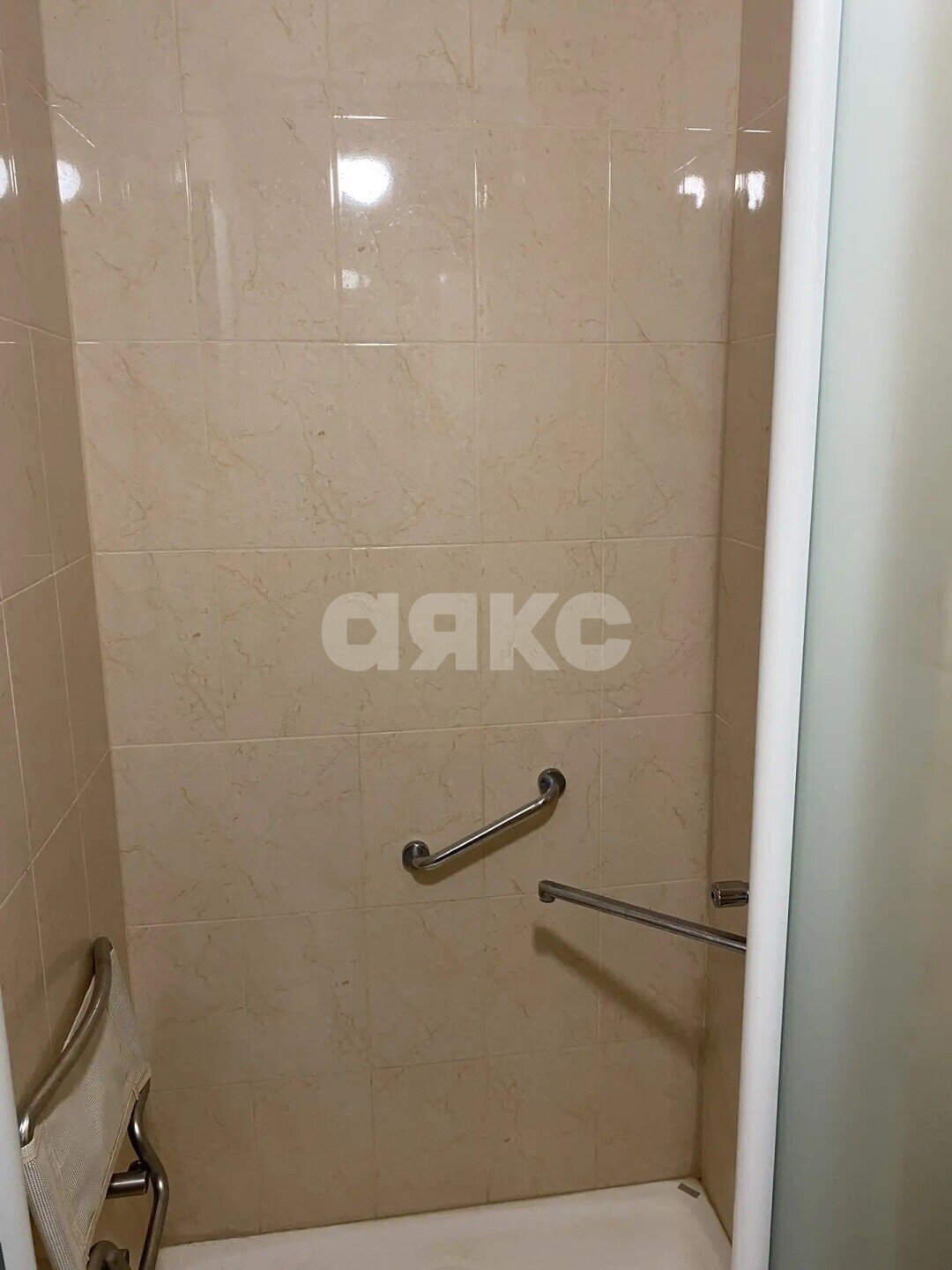 Фото №5: 3-комнатная квартира <span class="whitespace-nowrap">58 м²</span>, <span class="whitespace-nowrap">2/5 эт.</span> - Волгоград, Центральный, мкр. 102-й, ул. Пархоменко, 27
