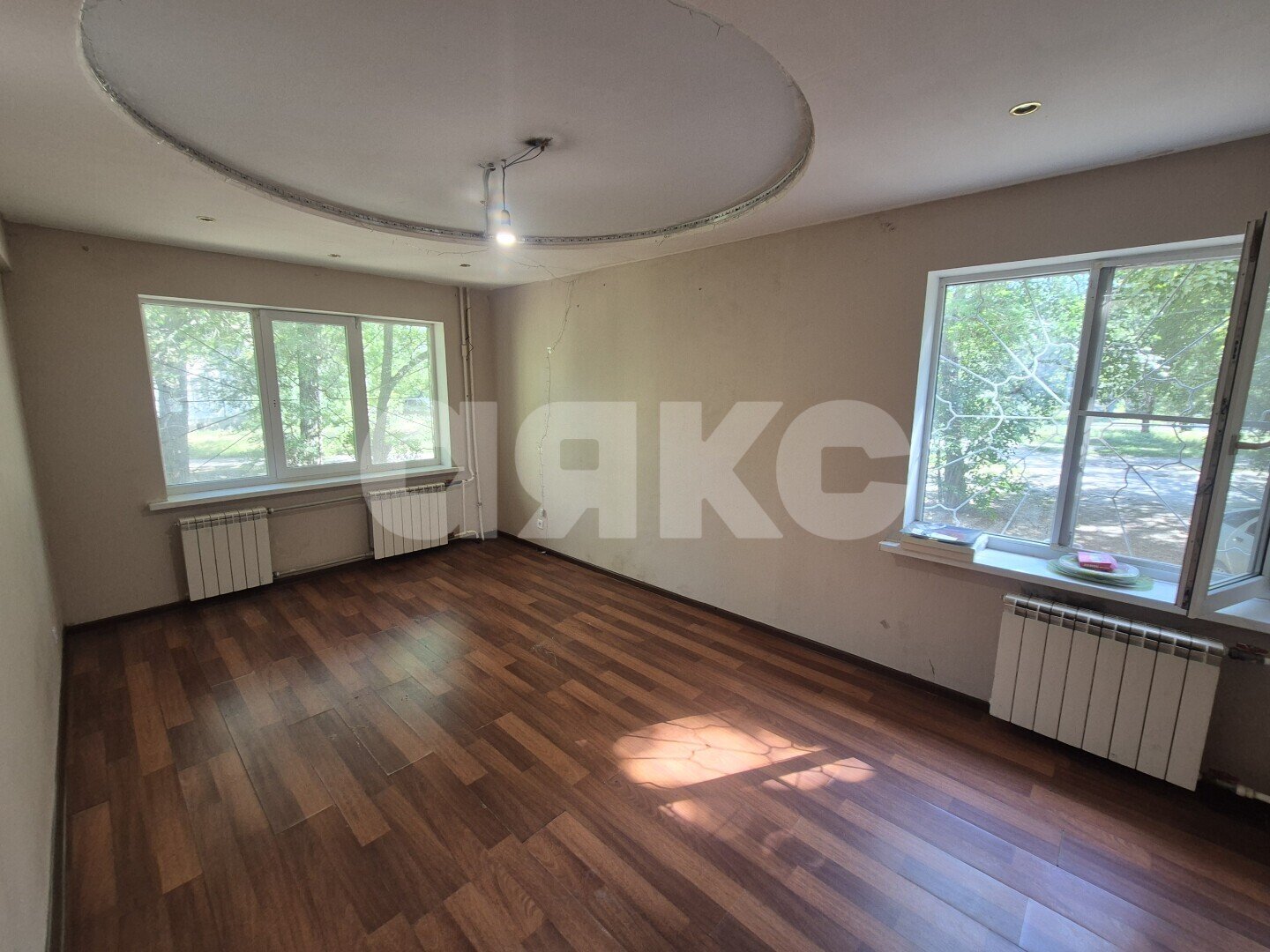 Фото №1: 2-комнатная квартира <span class="whitespace-nowrap">41 м²</span>, <span class="whitespace-nowrap">1/5 эт.</span> - Волгоград, Кировский, мкр. Развилка, ул. Кирова, 132А