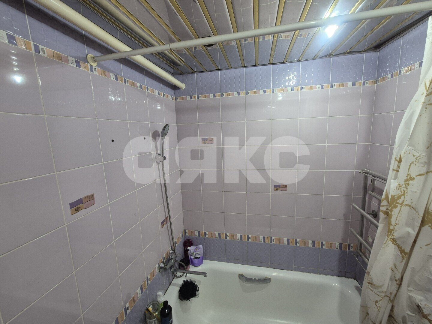 Фото №14: 2-комнатная квартира <span class="whitespace-nowrap">41 м²</span>, <span class="whitespace-nowrap">1/5 эт.</span> - Волгоград, Кировский, мкр. Развилка, ул. Кирова, 132А