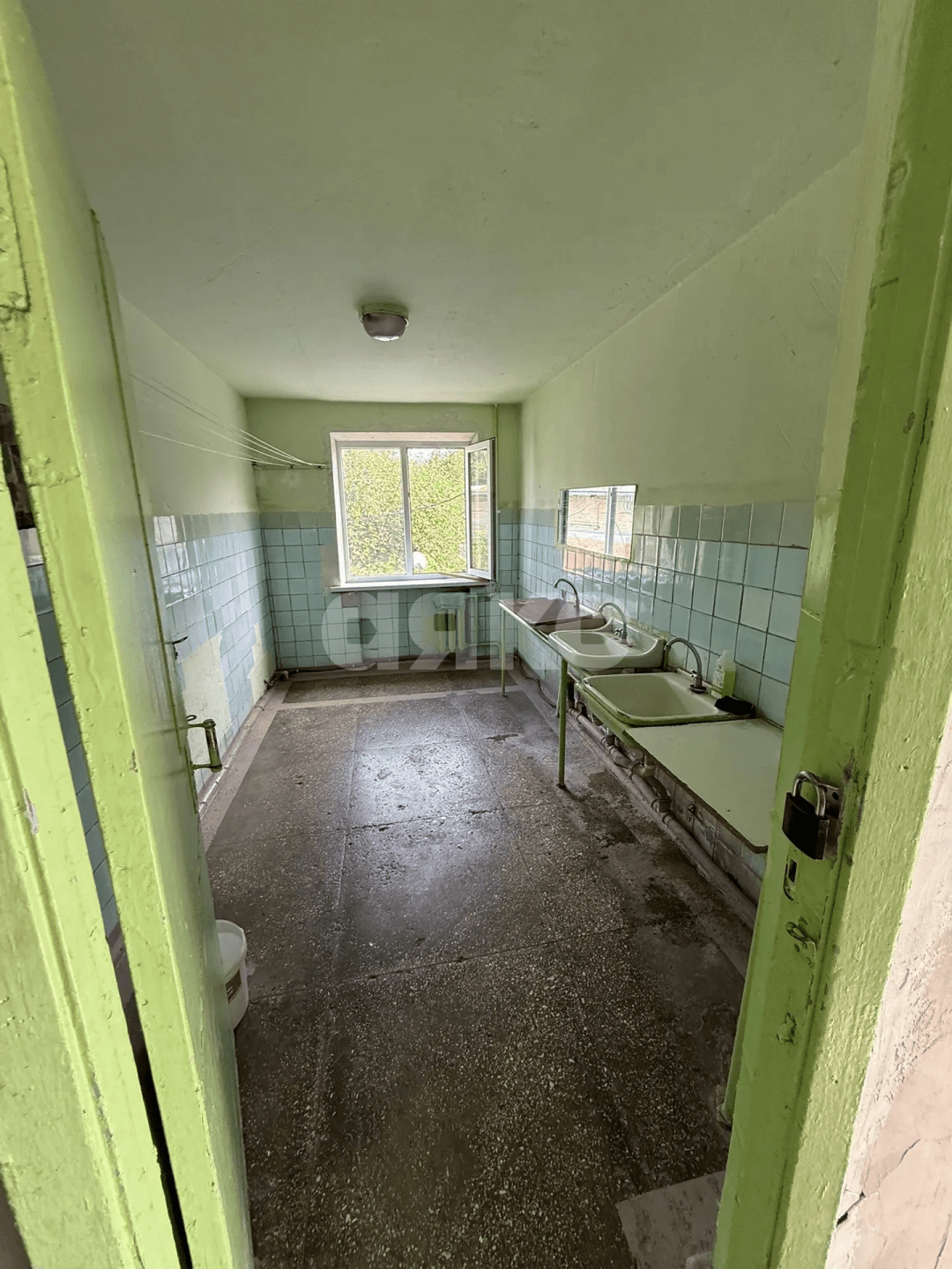 Фото №5: Комната <span class="whitespace-nowrap">13 м²</span>, <span class="whitespace-nowrap">2/4 эт.</span> - Армавир, мкр. Черёмушки, ул. Черноморская, 4