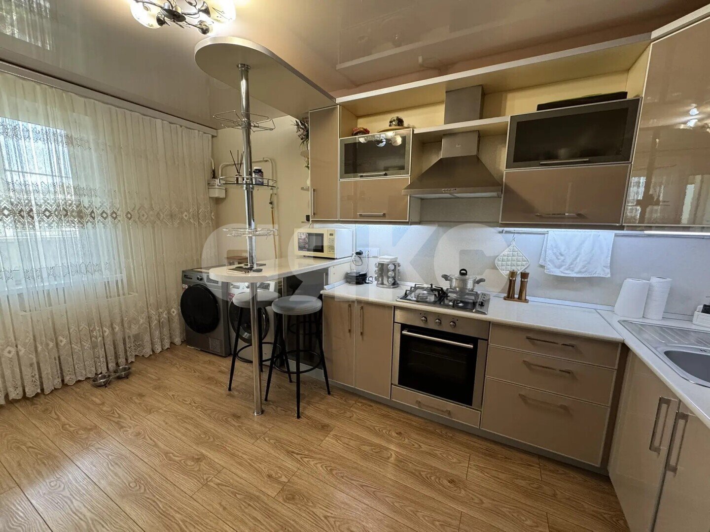 Фото №1: 3-комнатная квартира <span class="whitespace-nowrap">80 м²</span>, <span class="whitespace-nowrap">6/10 эт.</span> - Армавир, ул. Заполярная, 4
