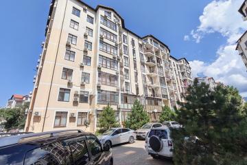 Фото №1: 1-комнатная квартира <span class="whitespace-nowrap">47 м²</span>, <span class="whitespace-nowrap">8/8 эт.</span> - Геленджик, мкр. ЖК Черноморский, ул. Крымская, 19к4