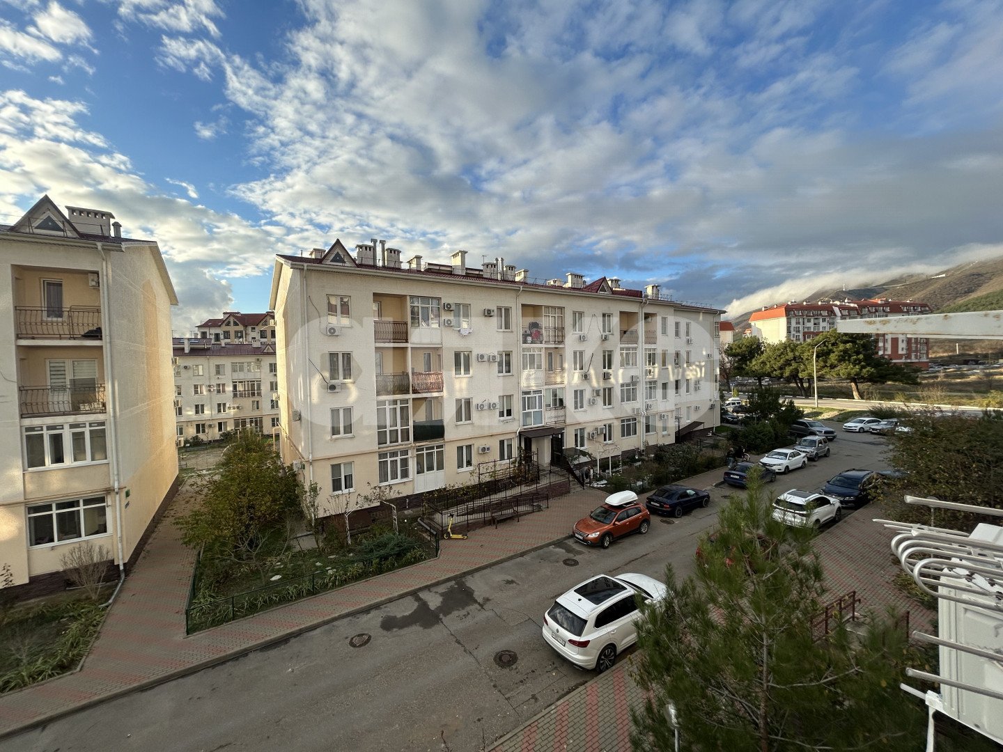 Фото №1: 1-комнатная квартира <span class="whitespace-nowrap">40 м²</span>, <span class="whitespace-nowrap">3/4 эт.</span> - Геленджик, квартал Южный, мкр. ЖК Столичный Квартал, ул. Дивноморская, 37А