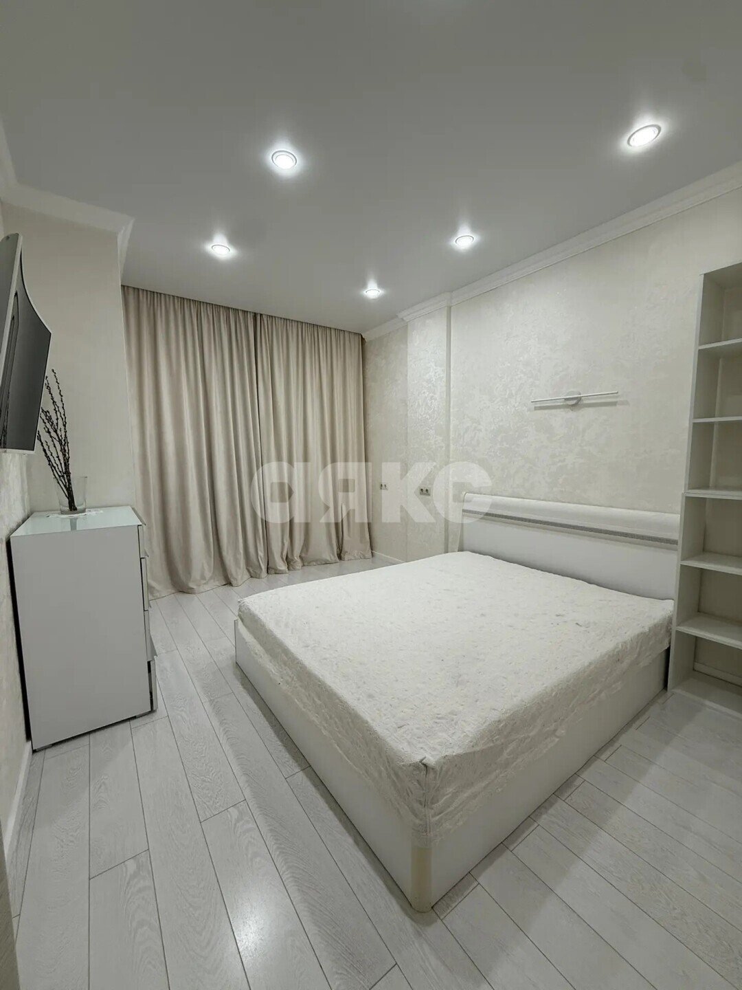 Фото №7: 1-комнатная квартира <span class="whitespace-nowrap">40 м²</span>, <span class="whitespace-nowrap">3/4 эт.</span> - Геленджик, квартал Южный, мкр. ЖК Столичный Квартал, ул. Дивноморская, 37А