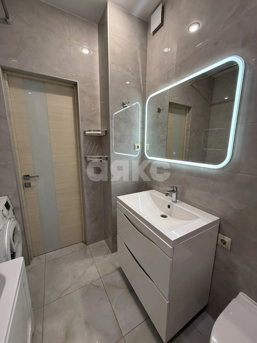 Фото №12: 1-комнатная квартира <span class="whitespace-nowrap">40 м²</span>, <span class="whitespace-nowrap">3/4 эт.</span> - Геленджик, квартал Южный, мкр. ЖК Столичный Квартал, ул. Дивноморская, 37А