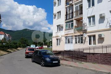 Фото №1: 1-комнатная квартира <span class="whitespace-nowrap">31 м²</span>, <span class="whitespace-nowrap">3/4 эт.</span> - Геленджик, мкр. ЖК Столичный Квартал, ул. Дивноморская, 37к10