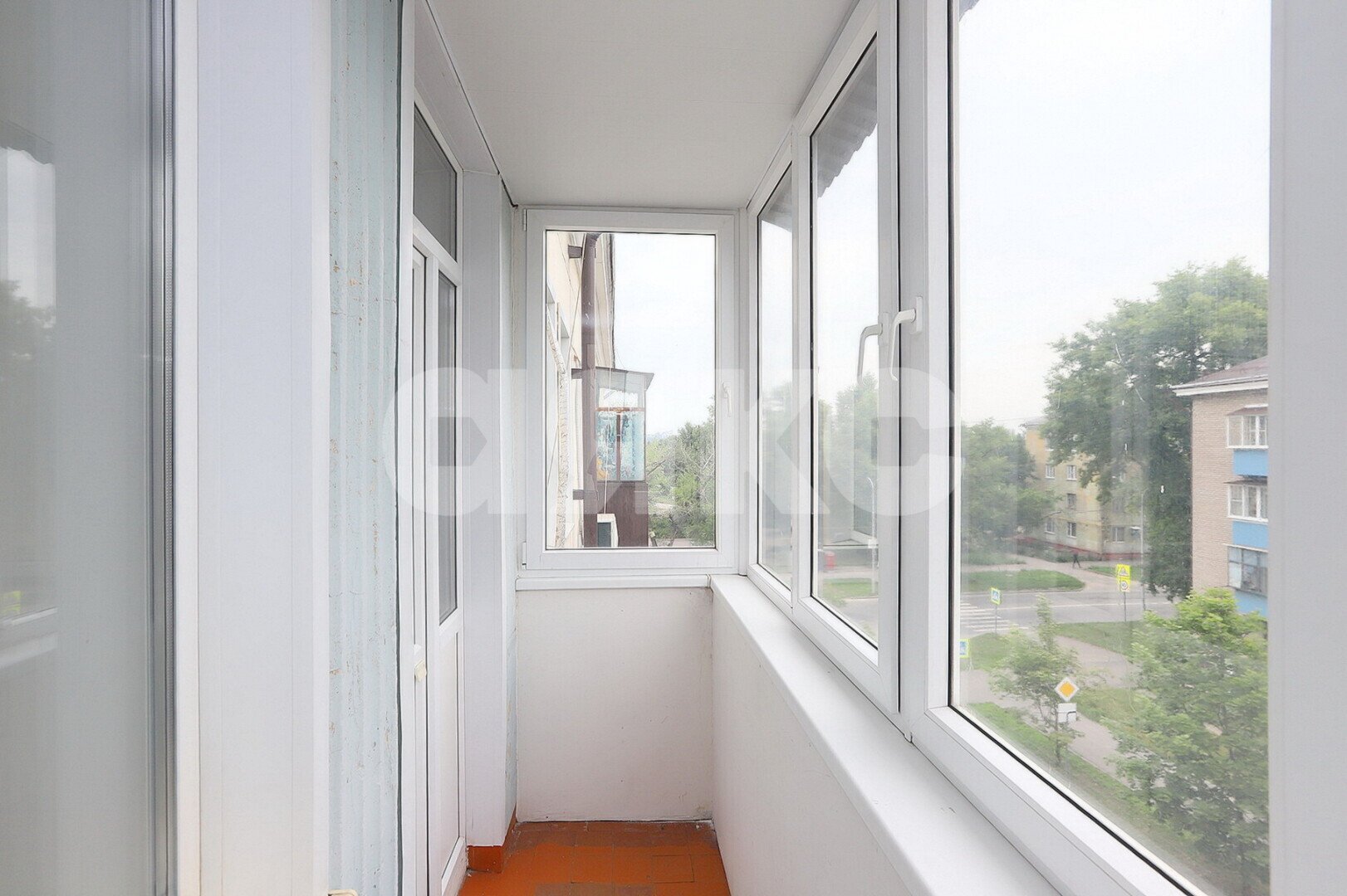 Фото №11: 1-комнатная квартира <span class="whitespace-nowrap">37 м²</span>, <span class="whitespace-nowrap">4/4 эт.</span> - Липецк, Левобережный округ, мкр. Новолипецк, ул. имени Н.К. Крупской, 5