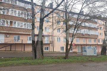 Фото №1: 3-комнатная квартира <span class="whitespace-nowrap">84 м²</span>, <span class="whitespace-nowrap">2/4 эт.</span> - Горячий Ключ, мкр. Развилка, ул. Кубанская, 34